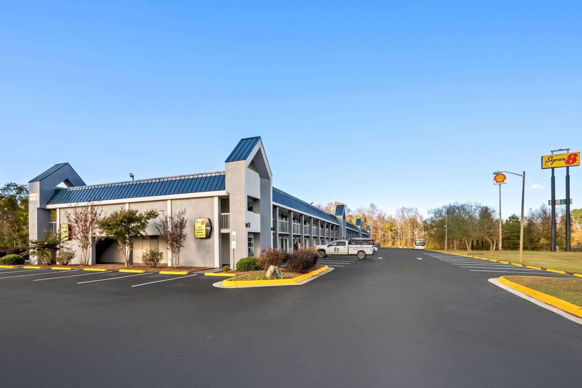 Super 8 By Wyndham Garysburg/Roanoke Rapids Hotel Exterior photo