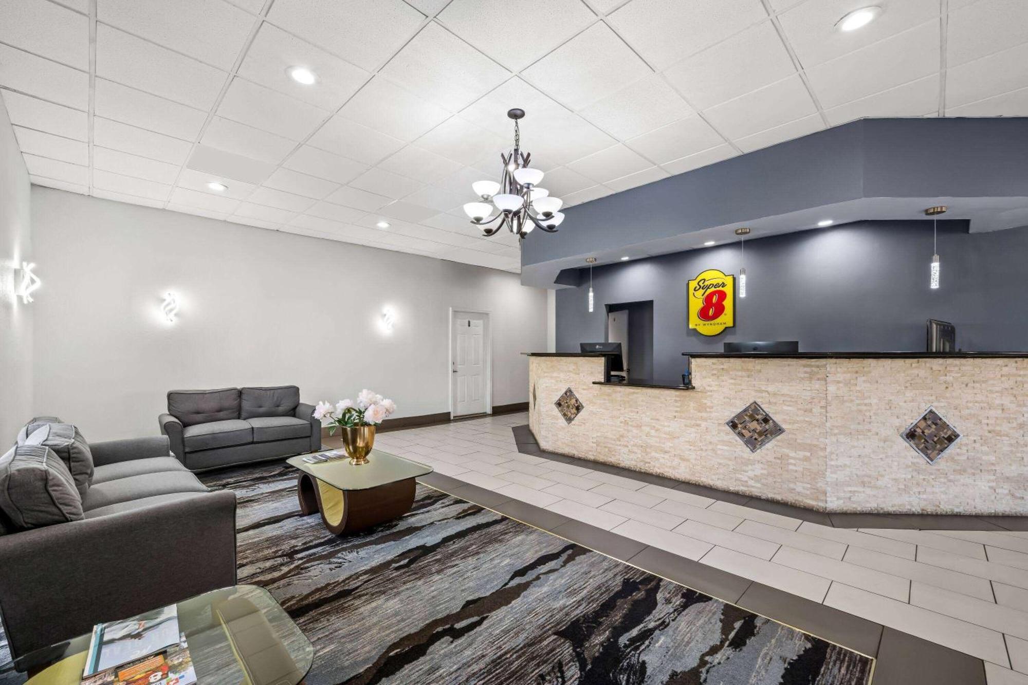 Super 8 By Wyndham Garysburg/Roanoke Rapids Hotel Exterior photo